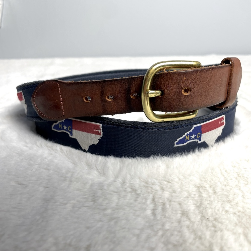 Leather Man Ltd North Carolina tab and buckle motif belt, size 40